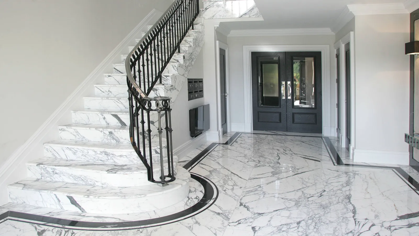 Đá marble ốp cầu thang